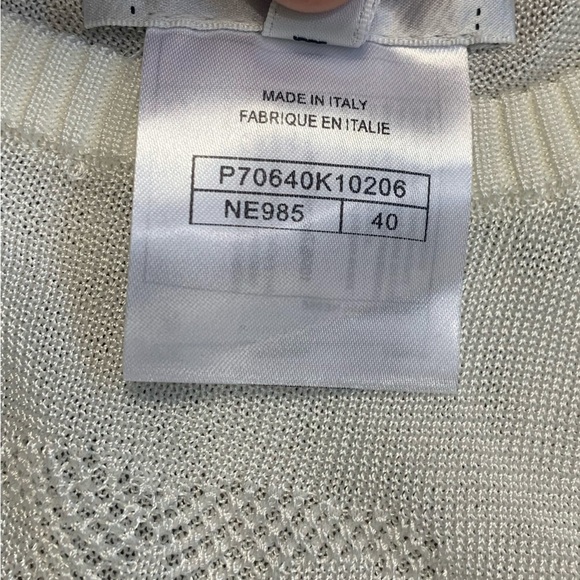 CHANEL Vintage White cc Logo Knit Blouse Top Size 40‎ EU NWT - Picture 3 of 16